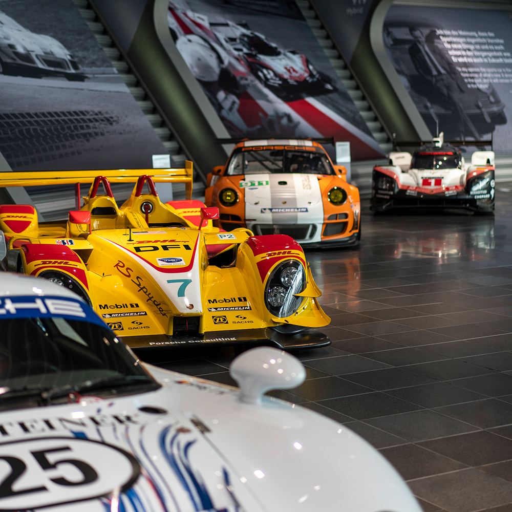 Die Fahrzeugausstellung des Porsche Museums.
